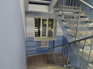 Обновление лестничных пролетов в детской поликлинике
