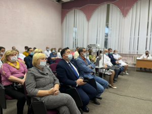 В Когалымской городской больнице заседание медицинского совета, на котором были подведены итоги 2021 года и поставлены задачи на 2022 год