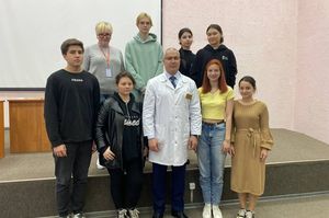 Встреча с выпускниками школ, в дальнейшем желающих обучаться в медицинском учебном учреждении