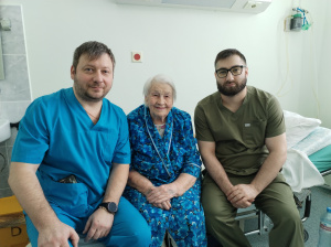 Победа Жизни: как наши хирурги спасли 96-летнюю пациентку от смертельной угрозы