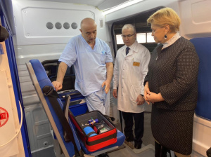 Депутат Тюменской областной Думы Лосева Инна Вениаминовна посетила станцию скорой помощи в Когалыме