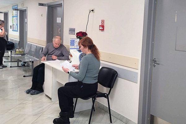 Красное платье: здоровье и поддержка в Когалымской городской больнице