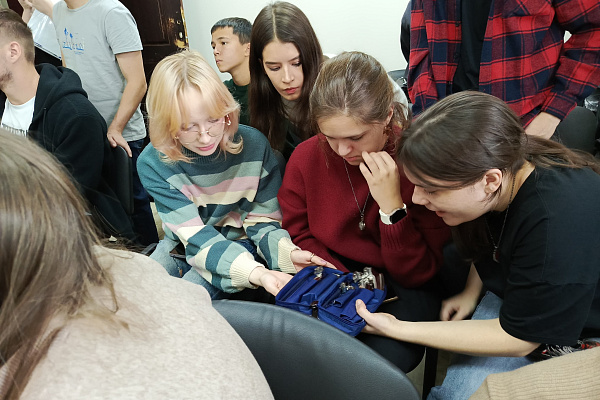 Интересные уроки медицины: школьники посетили отделение скорой помощи