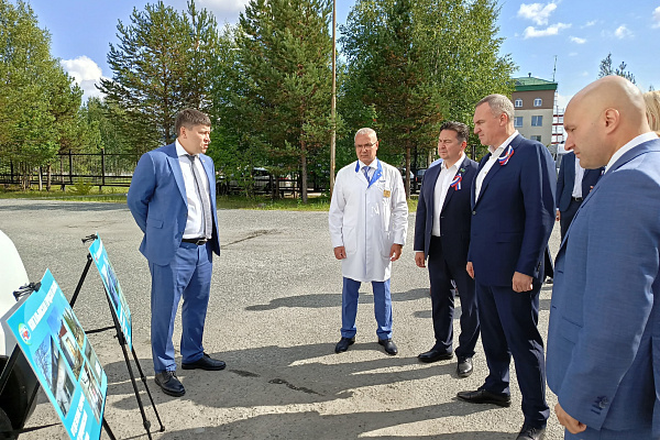 Губернатор Югры посетил отделение скорой помощи в Когалыме